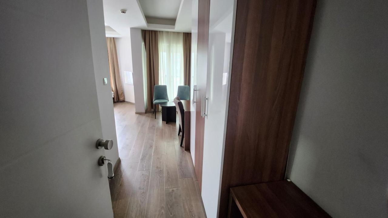 Ni Hotel Rile Men Blue المظهر الخارجي الصورة